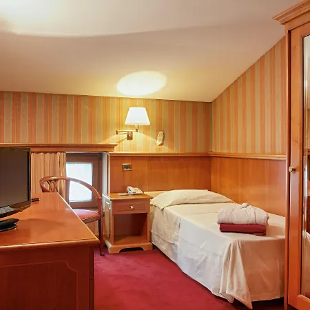 Quaranta Tommasi Wine & 4*